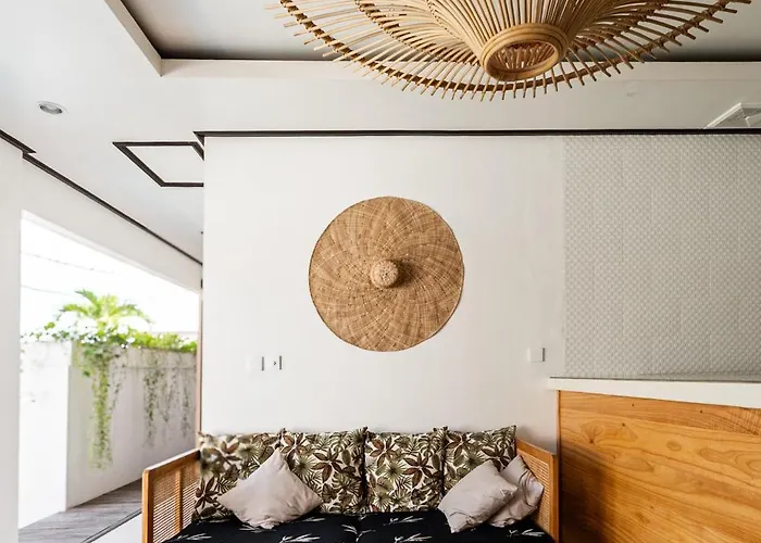 Cubana- Havana Villa